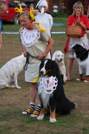 Karneval pejsků a páníčků